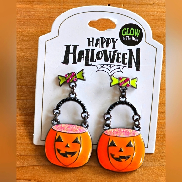 LOT of 2 Halloween Trick or Treat & Glow in the Dark Pumpkin Earrings Orange - Picture 2 of 10